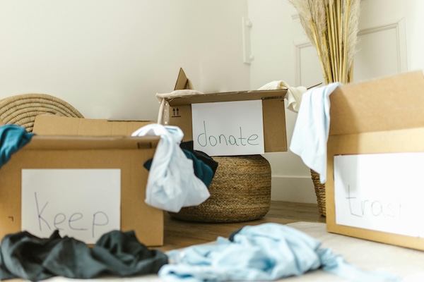 what-to-do-with-old-baby-stroller-and-car-seat-3 Boxes labelled keep, donate, and trash – deciding how to handle old baby strollers and car seats in Malaysia responsibly