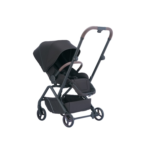 balik-kampung-with-baby-tips-for–parents-11-koopers-mini-360 Koopers Mini 360 baby stroller side view black with wood handle for Raya balik kampung Malaysia, two-way facing seat newborn to 22kg 360 maneuverability EN1888 approved.